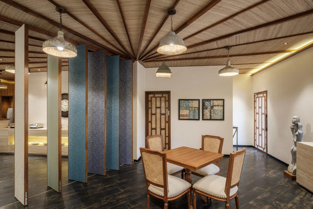 F&B | DINING ROOM
