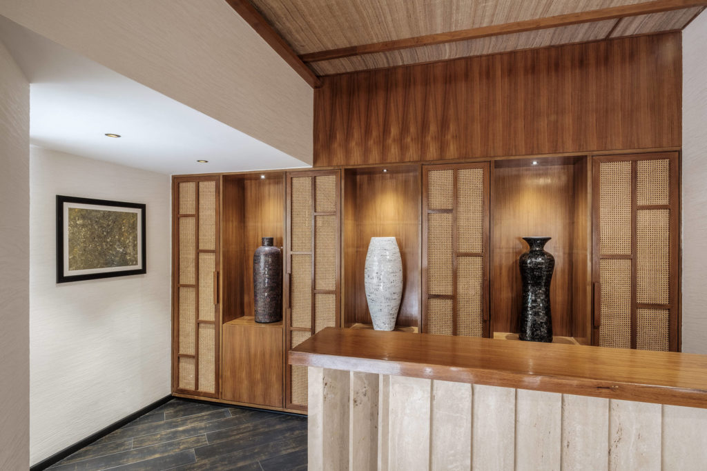 F&B | DINING ROOM